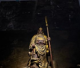 武财神关二爷木雕造像，高30公分左右