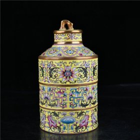 清乾隆本金珐琅彩缠枝莲花卉纹茶叶罐规格19.5厘米宽10.5厘米