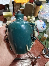 小瓷瓶