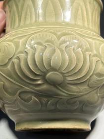 北宋 耀州窑青瓷刻花牡丹尊