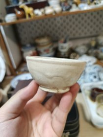 金元时期山西霍州窑白釉压手杯