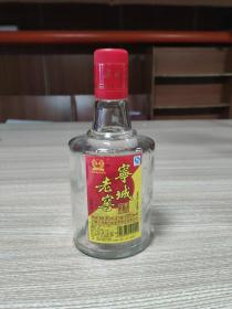 酒瓶:宁城老窖