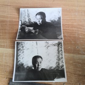 老照片 八十年代某近代女作家黑白照片二枚合售 长10宽8厘米