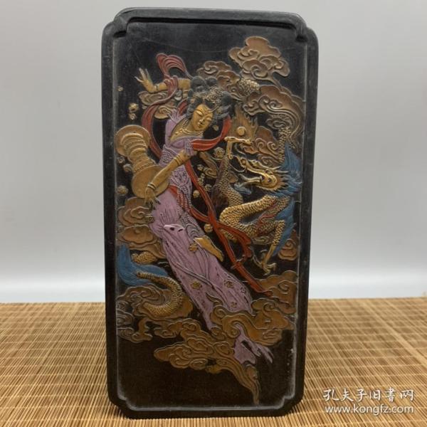 墨块 墨锭 拍鼓龙舞图
【尺寸】10.8*21.5*2.2cm(手工测量略有误差)
【重量】571.5g