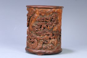 明代 “李流芳”款竹雕岁寒三友——松竹梅笔筒。尺寸16*12.3厘米，重479克