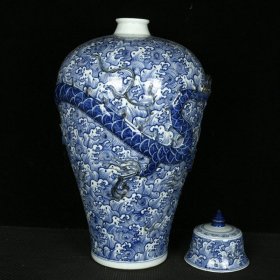 元青花雕刻海水龙纹梅瓶 高51厘米 直径28厘米