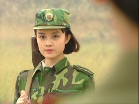 国产单本军旅电视剧《永远十环》录像带一盘成套，讲述的是某部女子射击队的故事