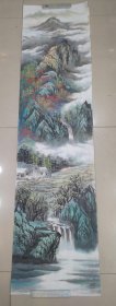 名家黄* 设色山水画（134×34厘米）