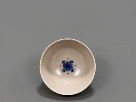 明成化红胎青花花卉纹杯5/9.5厘米