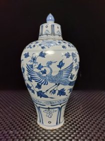 元明空白期，青花凤纹梅瓶尺寸28.5X16厘米。