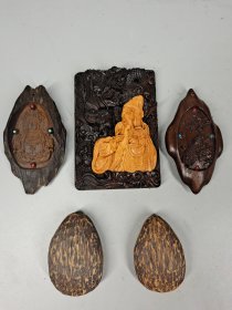 沉香木吊坠一盒