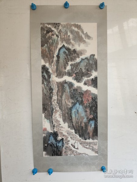 上海著名书画家李卓云，水墨手绘山水画一副。镜心旧裱，画心尺寸80x33厘米，