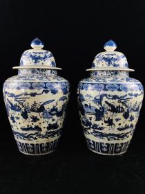 旧藏：青花百子《前出师表》
 规格：高58厘米 直径36厘米 口径19.2厘米
 简介：纯手工制作，背部绘有《前出师表》绘画人物形象细腻逼真，品相完整，成色如图，收藏佳品！！！