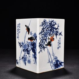 旧藏 民国珠山八友王步青花矾红花鸟纹方笔筒（原闻吾过之斋） 高18.3厘米 宽13.2厘米