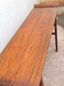 民国苏作大户人家用的.做工非常精美漂亮的(黄花梨)明式剑腿双面工下披灰条案一个.做工精湛.包浆自然温润.用料上乘.整体美观高雅.榫卯结构入手即用 运费自理