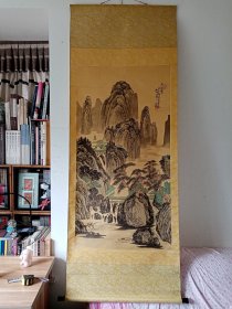 襄阳工艺美术厂厂长李叔明八十年代绢本仿古山水画一件（广交会出口商品画），立轴原裱，包快递发货。