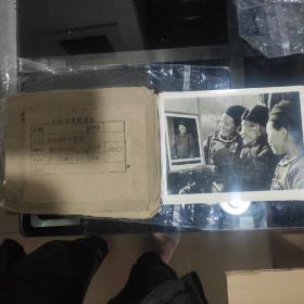 《团结战斗绘新图》照片20张(一套全)1972年12月，重庆美术公司出版