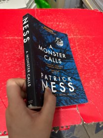 A Monster Calls 当怪物来敲门 英文原版小说 恶魔的呼唤 卡内基文学奖 派崔克奈斯Patrick Ness 电影原著 儿童奇幻冒险小说进口书