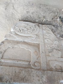 下乡收货一块青石刻花石板，个头大，很重。实价1800不包邮