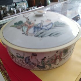名家款瓷汤盒