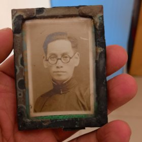 胡适年轻时老照片，，2寸照片。北京大学时期