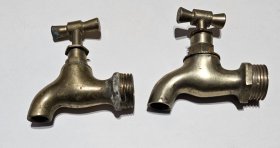 老式黄铜水龙头2个合售（总重约2两，已使用过，品相较好）
