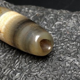 旧藏 多线天珠 尺寸 4.7×1.6厘米，重 16.6克