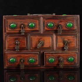 旧藏 老酸枝木纯手工打造镶嵌宝石手提柜
重1373克  长20厘米  高14厘米