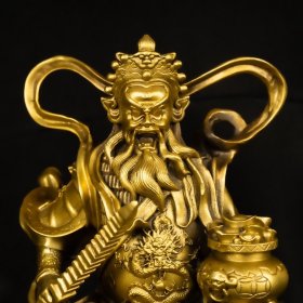 铜武财神赵公明摆件，品相如图
长13厘米，宽7厘米，高12厘米，重约0.6公斤