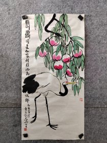 【得自画家本人，渠道可靠，保真交流】杨东声老师写意鹤桃，三尺整张，杨东声，字本农，号金山居士，1973年生，1993年毕业于上海美术学院，师从著名海派画家梅若先生，现为安徽省美协会员，擅写意花鸟，国画《双鸡图》《百鸡图》曾在2006纪念*人逝世30周年全国书画大赛第五名