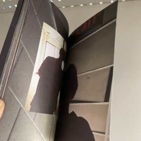 CITY LIGHTS(只有一本，如图)