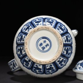 旧藏 明宣德青花莲花八宝梵文僧帽壶 25*24厘米