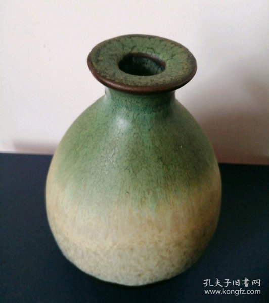 玉壶春瓷器瓶，