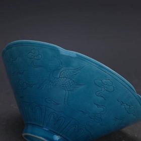 明孔雀绿釉仙鹤纹斗笠碗