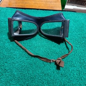 老折叠电焊眼镜