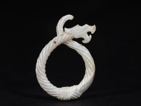 高古玉龙纹佩