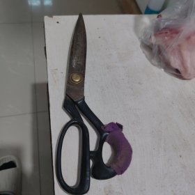 老裁缝剪刀