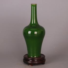 清宝石绿釉胆瓶