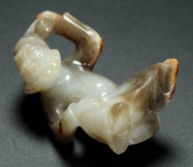 和田玉胡人把件重量:72克高6.3厘米、宽4厘米、厚3厘米