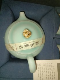 龙泉茶具一套，涂哲川大师手工制作