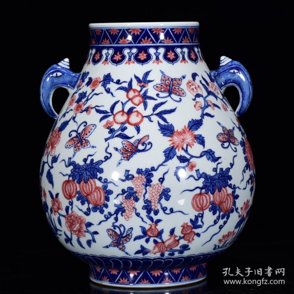 清乾隆年青花釉雕蝶恋花纹如意尊28*23m