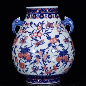 清乾隆年青花釉雕蝶恋花纹如意尊28*23m