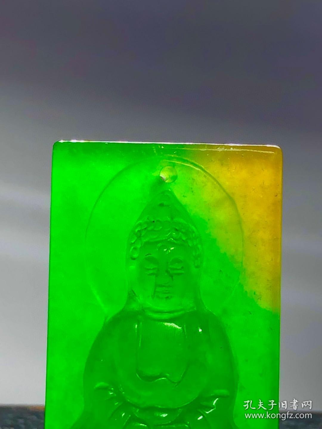 45_龙石种高冰翡翠佛吊坠，选料上乘，冰透水润，满绿通透精细雕刻，开脸漂亮，油润包浆，完整全品。M54