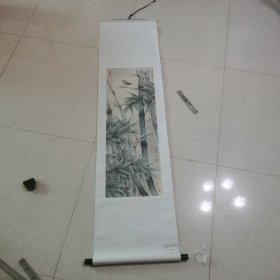 苏州著名画家一一吴晓，工笔竹子立轴，98x35㎝。全新，精装裱。真迹，保真。