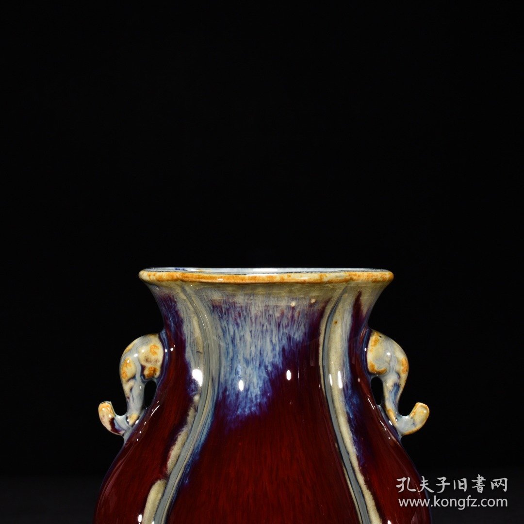 清乾隆郎窑红曜变象耳尊 高18.5厘米 宽13.5厘米