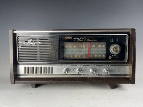 海燕牌收音机