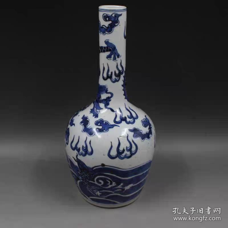 清青花手绘鲤鱼龙纹胆瓶
