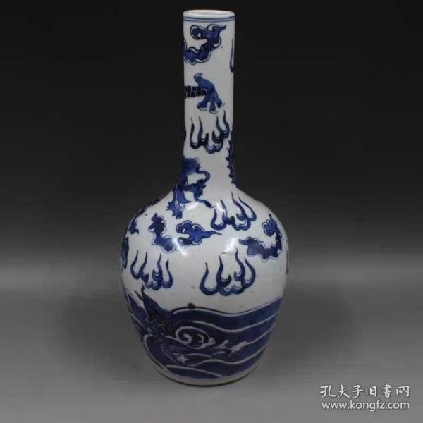 清青花手绘鲤鱼龙纹胆瓶