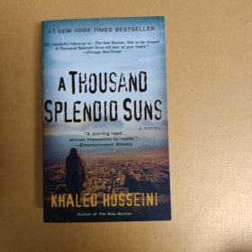 进口英文原版正版现货 A Thousand Splendid Suns Khaled Hosseini 胡塞尼三部曲之一 卡勒德·胡赛尼著 Penguin 家里藏书太多了未翻阅 书籍的出版社注重环保和节约木材，很多使用再生纸，没有添加荧光剂，所以纸张略显发黄暗沉是正常现象，非质量问题，而且境外长途运输，很难保证书的完美状态，也不使用塑封，介意者慎拍。