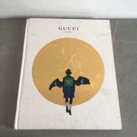 GUCCI 附小册子和贴纸